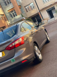 voitures-ford-focus-5-portes-2013-el-khroub-constantine-algerie