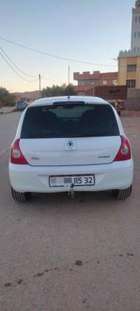 voitures-renault-clio-campus-2015-el-bayadh-algerie