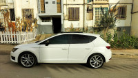 voitures-seat-leon-2014-fr-15-bejaia-algerie