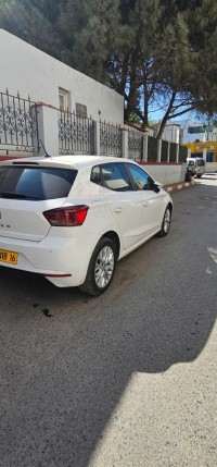 سيارات-seat-ibiza-2018-high-شراقة-الجزائر