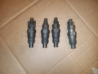 pieces-vehicules-des-injecteurs-moteur-r25-fornaka-mostaganem-algerie