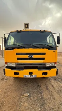 Nissan Nissan diesel UD 2009