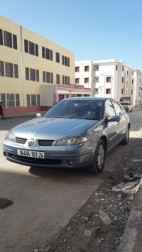 voitures-renault-laguna-2-2001-initial-paris-ain-makhlouf-guelma-algerie