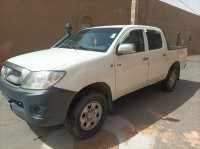 voitures-toyota-hilux-2011-adrar-algerie