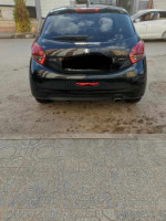 voitures-peugeot-208-2018-gt-line-constantine-algerie