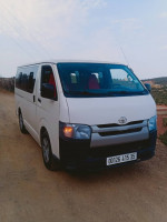 mini-bus-toyota-hiace-2015-beni-amrane-boumerdes-algerie