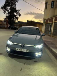 voitures-volkswagen-golf-8-2023-gtd-saida-algerie