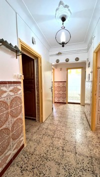 شقة-كراء-للعطل-3-غرف-مستغانم-الجزائر