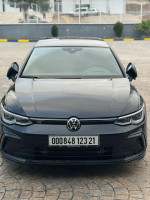 voitures-volkswagen-golf-8-2023-r-line-skikda-algerie