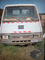 camion-renault-trafic-1995-mascara-algerie