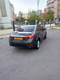 voitures-toyota-corolla-2015-tizi-nbechar-setif-algerie