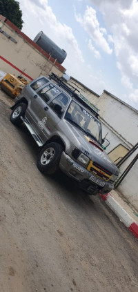 voitures-isuzu-trooper-2001-minar-zarza-mila-algerie