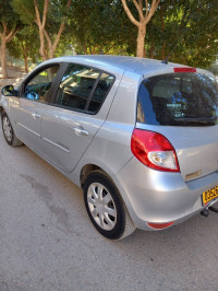 voitures-renault-clio-3-2012-chlef-algerie