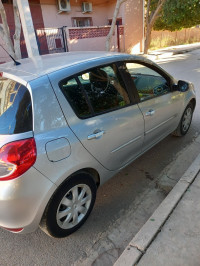 voitures-renault-clio-3-2012-chlef-algerie