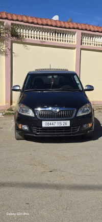 voitures-skoda-fabia-2015-fresh-medea-algerie