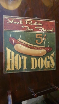 Jolie plaque publicitaire vintage Youll Relish the Flavour - Hot Dogs 5 cents 