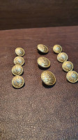 antiquites-collections-boutons-yves-saint-laurent-vintage-dore-ornes-du-logo-ysl-staoueli-alger-algerie