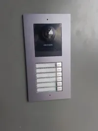 Installation Videophones, visiophone et controle d'accés moderne 
