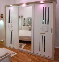 Chambre à coucher en bois occasion en parfait état 