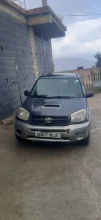 voitures-toyota-corolla-verso-2005-beni-djellil-bejaia-algerie