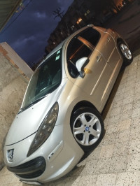 voitures-peugeot-207-2009-ain-naadja-alger-algerie