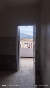 appartement-vente-f3-medea-algerie