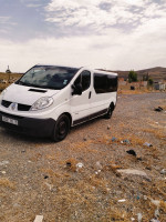 bus-رونو-طرافيك-2013-rahouia-tiaret-algerie