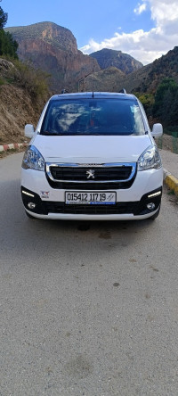 voitures-peugeot-partner-2017-tepee-hammam-guergour-setif-algerie