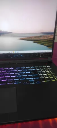 Pc gamer Azuz ROG strix G17 