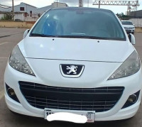 voitures-peugeot-207-2012-allure-blida-algerie