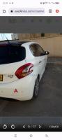 voitures-peugeot-208-2013-allure-staoueli-alger-algerie