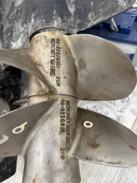 Embase  MerCruiser avec deux hélices, platine et contre platine 