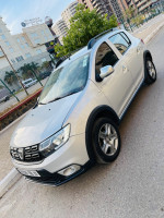 voitures-dacia-sandero-2018-stepway-restylee-oran-algerie