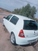 voitures-renault-clio-campus-2014-bye-bouira-algerie