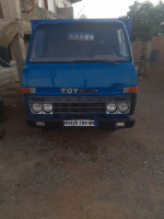 camion-dyna-b30-toyota-1983-tidjelabine-boumerdes-algerie