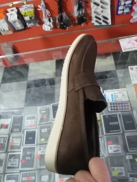 حذاء كلاسيكي مقاس 42