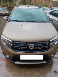 voitures-dacia-sandero-2018-bouira-algerie