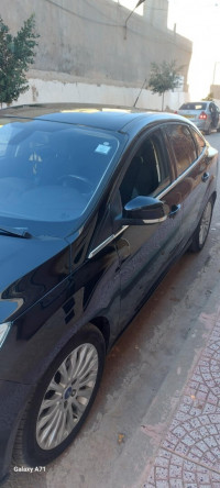 voitures-ford-focus-4-portes-2015-mascara-algerie