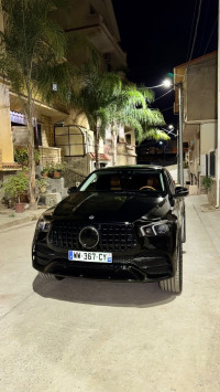 voitures-mercedes-gle-2023-hofel-cheraga-alger-algerie