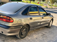 voitures-renault-laguna-1-2000-baraki-alger-algerie