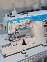 آلة-خياطة-machine-a-collerette-ourleuse-jack-w4-كولورات-جاك-وهران-الجزائر