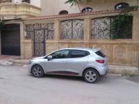 سيارة-صغيرة-renault-clio-4-2013-باتنة-الجزائر
