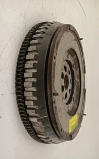 VOLANT MOTEUR RENAULT 1.9 DCI 
