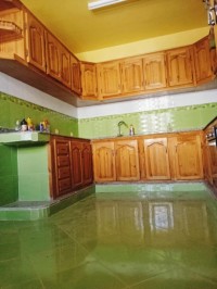 شقة-كراء-5-غرف-بسكرة-الجزائر