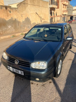 voitures-volkswagen-golf-4-2000-match-arzew-oran-algerie