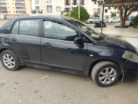 voitures-nissan-tiida-4-portes-2010-chabet-el-ameur-boumerdes-algerie