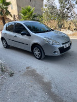 voitures-renault-clio-3-2010-constantine-algerie