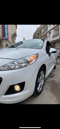 voitures-peugeot-207-2012-allure-el-eulma-setif-algerie