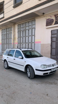 voitures-volkswagen-golf-4-2006-msila-algerie