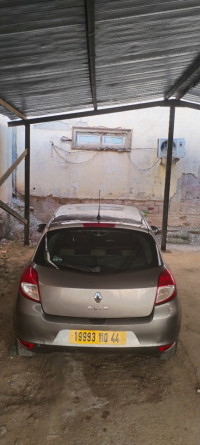 voitures-renault-clio-3-2010-authentique-miliana-ain-defla-algerie